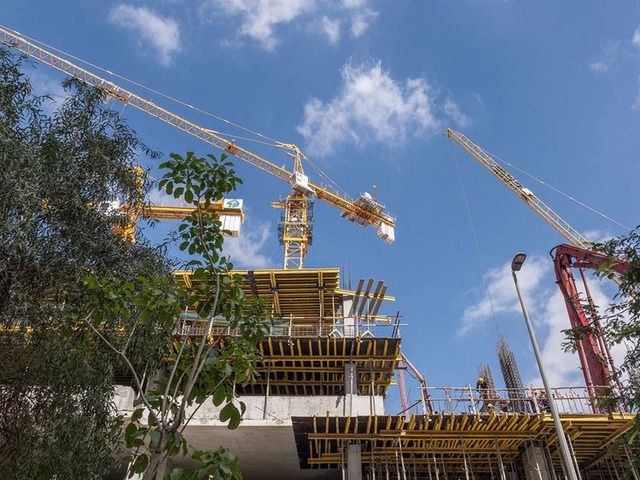 gulfnews_import_2024_11_20_Stock-UAE-Construction_19348960b05_large.jpg