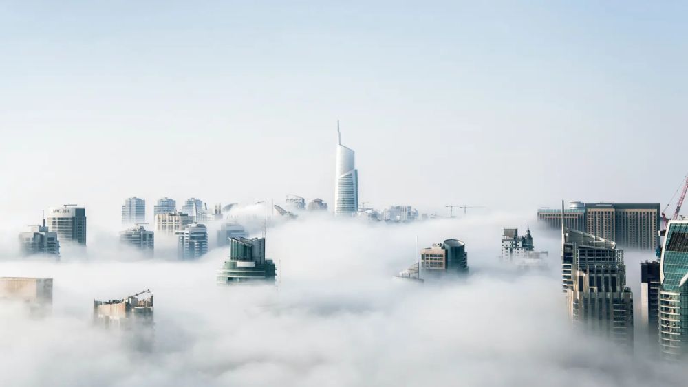 The Thermodynamics of the Cloud: Engineering Hyperscale Data Centres in Arid Climates