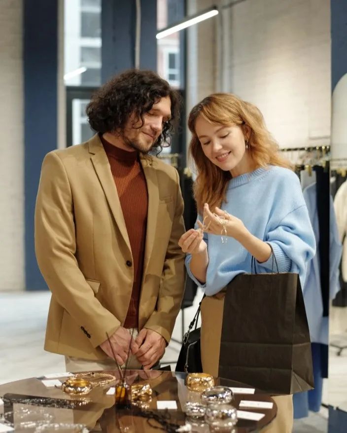 Retail-Img2.webp